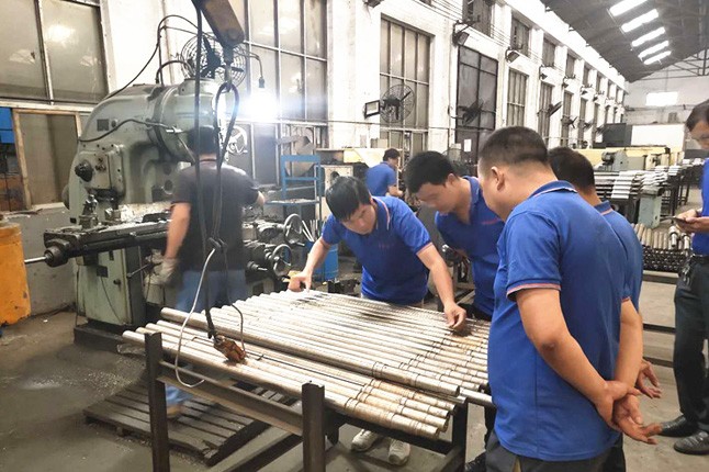 鄭州市神龍泵業(yè)有限公司每周對(duì)各個(gè)工序進(jìn)行質(zhì)量監(jiān)督檢驗(yàn)的現(xiàn)場(chǎng)。